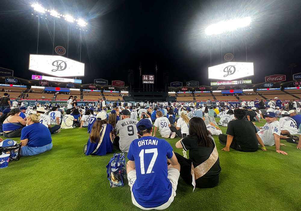 中秋洛杉磯MLB道奇3球賽+哥吉拉聯名公仔收藏8天-主視覺